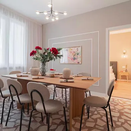 Apartment Near Metro, Center