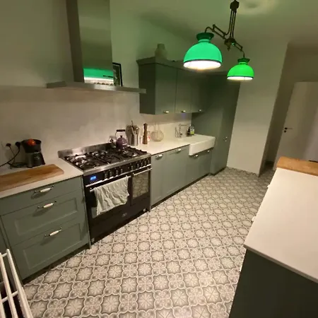 Luxurious Duplex Overlooking ブリュッセル