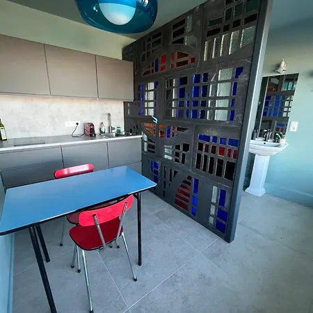 Luxurious Duplex Overlooking Appartement *