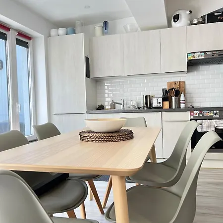 Tiny House Avec Terrasse Privee, 10 Mins Du Centre Brüksel