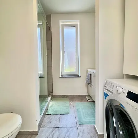 شقة Tiny House Avec Terrasse Privee, 10 Mins Du Centre