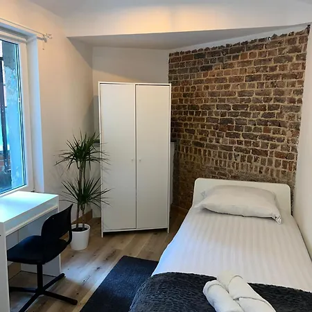 Albergue Bosquet Hostel