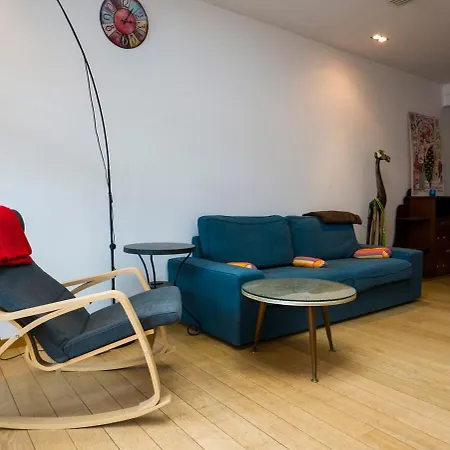 ヴィラ Eya House, Cozy, Bright & Well Located ブリュッセル