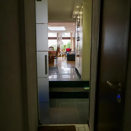 Eya House, Cozy, Bright & Well Located ヴィラ *