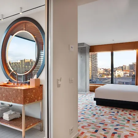 The Standard, Bruxelles