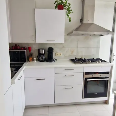 De La Grotte Appartement *