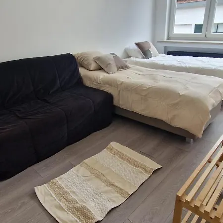 De La Grotte Apartman *