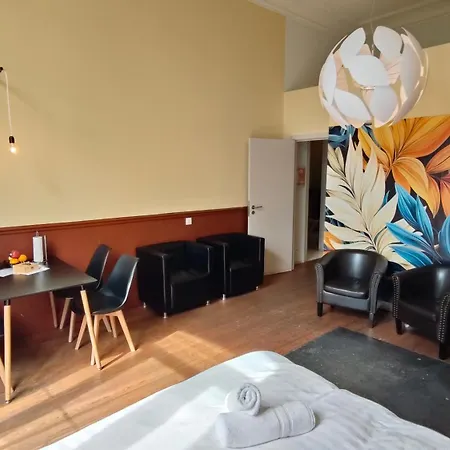 לינה וארוחת בוקר Maison Jamaer 2*