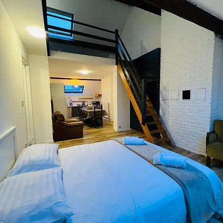 Hostel Bosquet 1 *