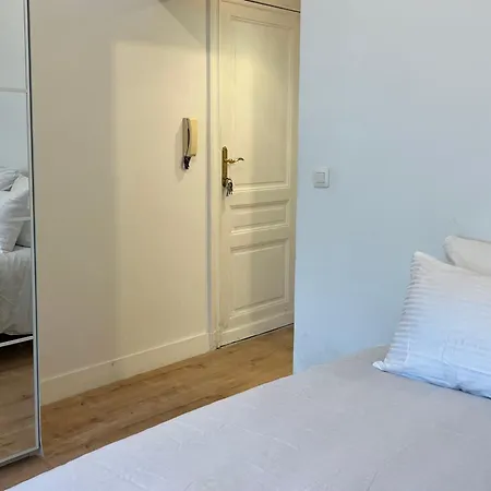 Centre De Bruxelles Apartment