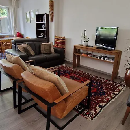 De La Grotte Appartement *