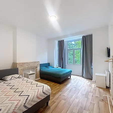 Leopold 6 Apartment