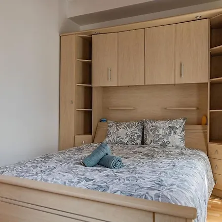 Gare Du Midi - 2-room Brussels