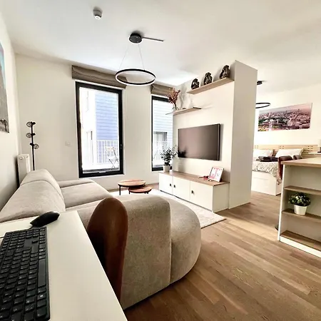 Cozy 2 Min From Grand Place בריסל
