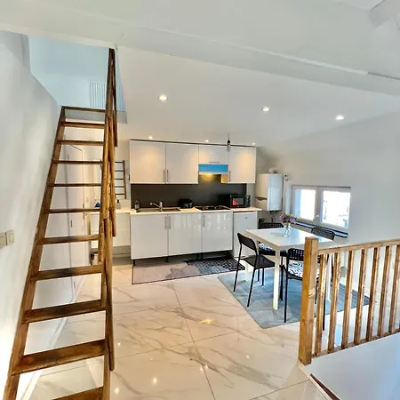 Apartment Cosy & Charm Center *