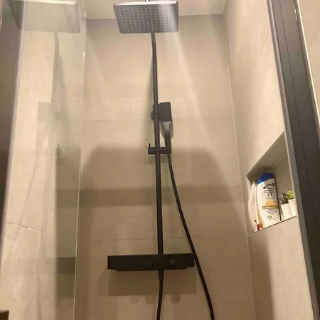 Stylish Flat,90m2, In A Great Location Bruxelas