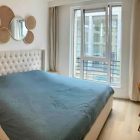 Stylish Flat,90m2, In A Great Location Bruxelas