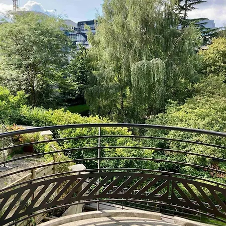 Stylish Flat,90m2, In A Great Location