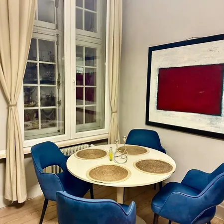 Cute Flat Next To Eu Institutions & Center Daire