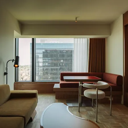 The Standard, Szálloda 5*