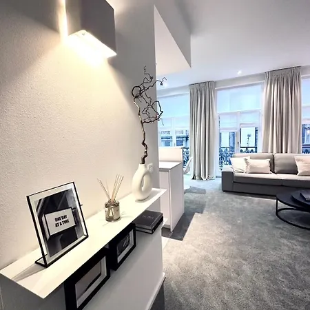 Magnificent In Sablon בריסל