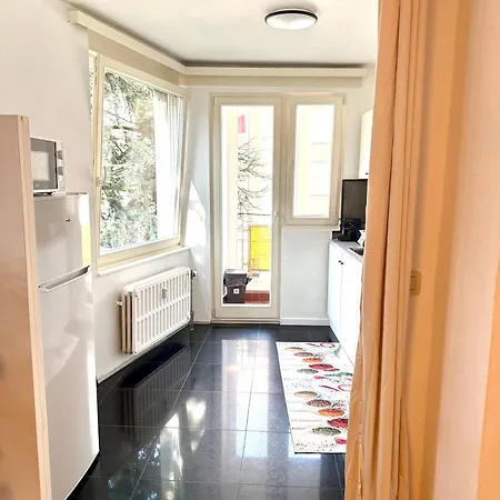 公寓 Atomium Canopy *