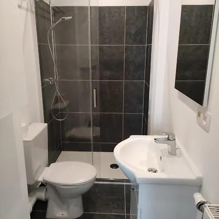 Flats Apartman 4*