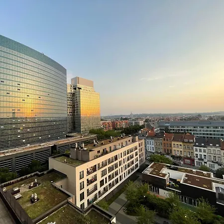 - - - - - Au Sixieme Ciel - - - - - Apartment Brussels