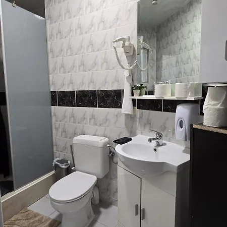 Sleepover Center * בריסל