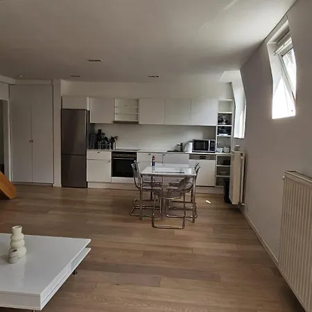 Wonderful In Uccle Apartmán
