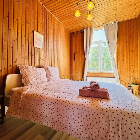 Апартаменты Beautiful Cozy Duplex Брюссель