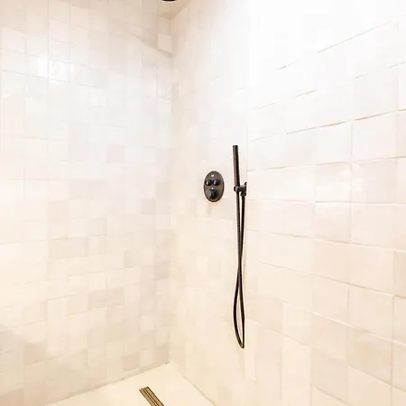 Elegance Du Quartier Europeen Parking Gratuit Apartament