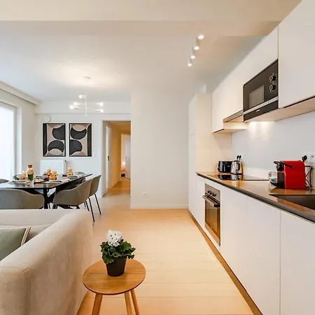 Apartment 3br Nato & Eu - Freeluggage *