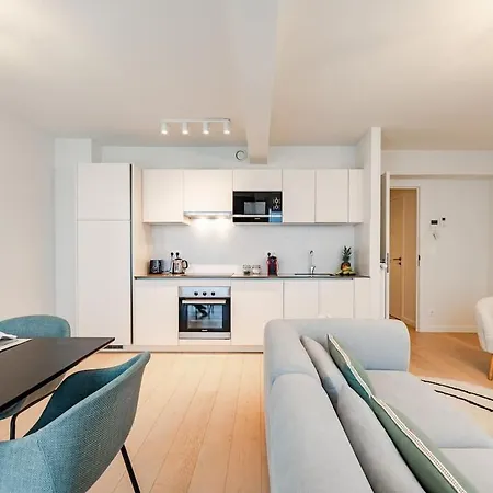 Apartment 3br Nato & Eu - Freeluggage