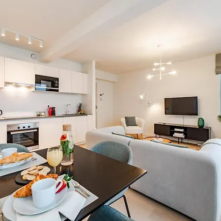 Apartment 3br Nato & Eu - Freeluggage *
