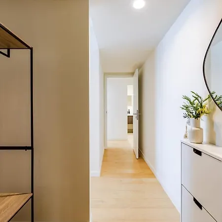 Luxurious 2-br Flat Near Nato & Eu Apartman Brüsszel