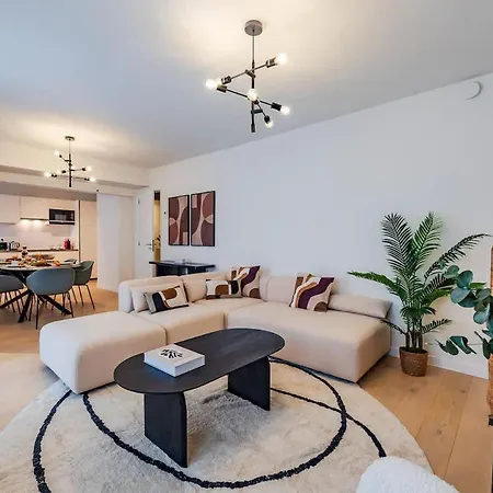 2br Near Nato & Eu Apartman *