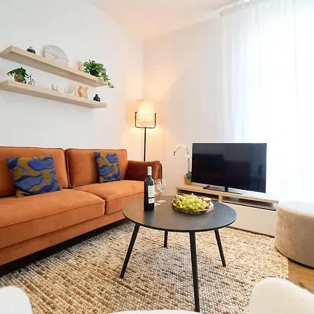 Charming 2br Near Eu In Grand Place