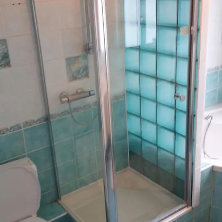 Charming With Terrace - 2nd Floor, No Lift Bruxelles