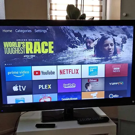 And Convenient Near Supermarkets And Public Transports Apartament *