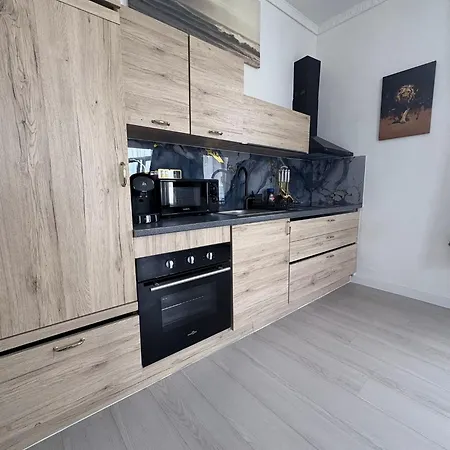 Garden's Jacuzzi 1 Bruxelles