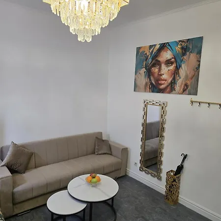 Garden's Jacuzzi 1 *