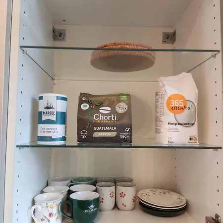 Bright 1br With Terrace Near Montgomery