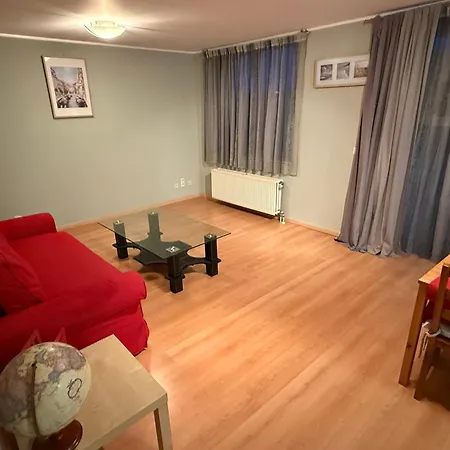Апартаменты Close To Nato Bus Tram Calm Location Parking Extra Onsite Disc Parking