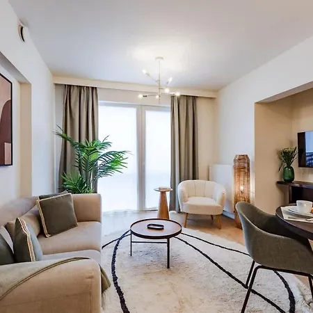 3br Nato & Eu Free Luggage