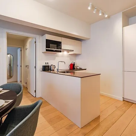 Apartment 3br Nato & Eu Free Luggage