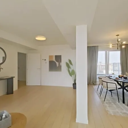 2br Nato & Eu - Freeluggage Apartman