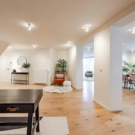 Luxury Penthouse With Panoramic Views 3br Bruksela