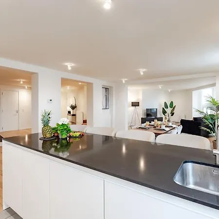 Luxury Penthouse With Panoramic Views 3br Apartament