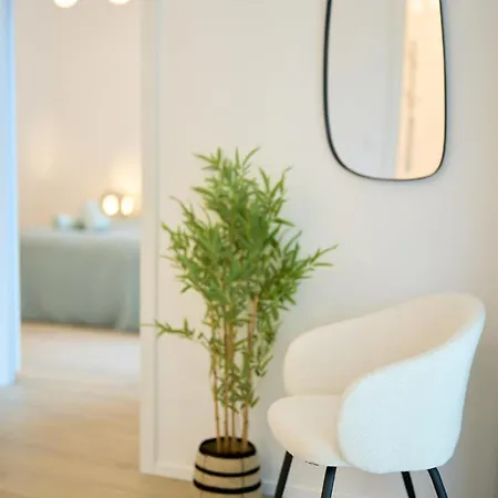 Brand New & Modern 1 Bedroom Apartment Brussels